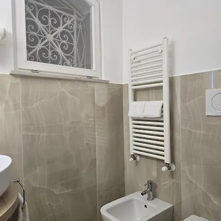 Old Place Guest Apartment Salerno